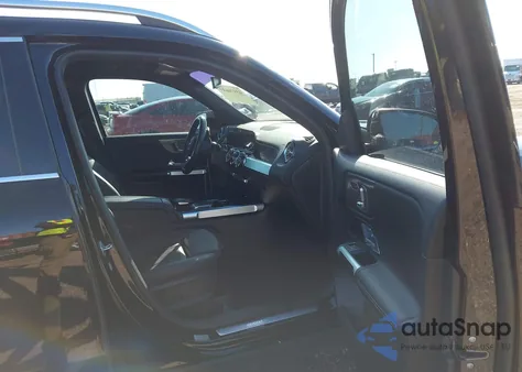 2021 Mercedes-Benz Glb 250 z USA, uszkodzony, nr VIN W1N4M4GBXMW143540